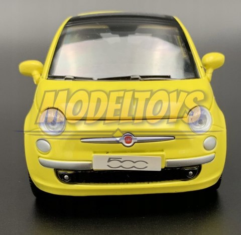 FIAT 500 Nuova 1:24 Motormax 73373 FIAT 500 Nuova 1:24 Motormax 73373