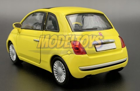 FIAT 500 Nuova 1:24 Motormax 73373 FIAT 500 Nuova 1:24 Motormax 73373