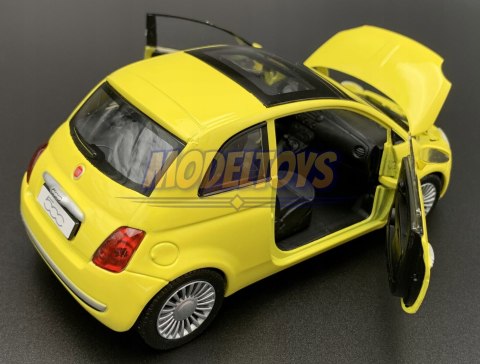 FIAT 500 Nuova 1:24 Motormax 73373 FIAT 500 Nuova 1:24 Motormax 73373