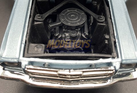Ford MUSTANG 1/2 1964 cabrio 1:24 Motormax 73212 Ford MUSTANG 1/2 1964 cabrio 1:24 Motormax 73212