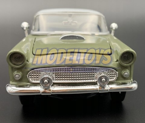 Ford Thunderbird Hard Top 1956 1:24 Motormax 73312 Ford Thunderbird Hard Top 1956 1:24 Motormax 73312