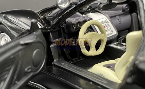 PAGANI Zonda C12 S black 1:24 Motormax 73272