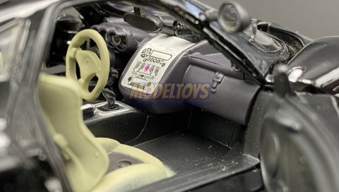 PAGANI Zonda C12 S black 1:24 Motormax 73272