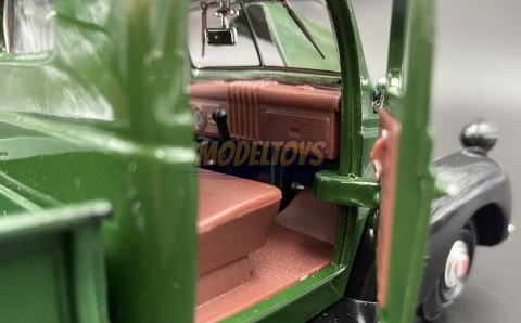 Plymouth 1941 Pickup 1:24 model Motormax 73278 Plymouth 1941 Pickup 1:24 model Motormax 73278