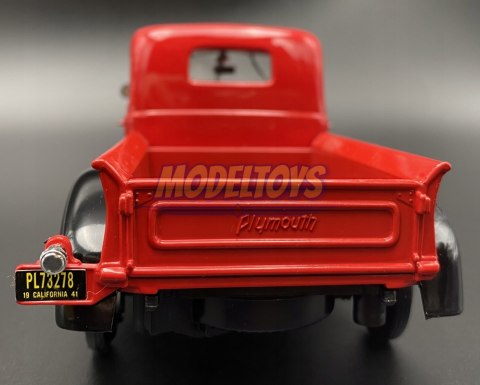 Plymouth 1941 Pickup 1:24 model Motormax 73278 Plymouth 1941 Pickup 1:24 model Motormax 73278