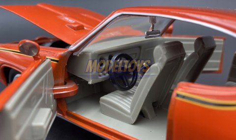 Pontiac GTO Judge 1969 1:24 Motormax 73242 Pontiac GTO Judge 1969 1:24 Motormax 73242