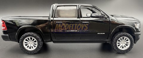 RAM 1500 Crew Cab Laramie 2019 1:27 Motormax 79357 RAM 1500 Crew Cab Laramie 2019 1:27 Motormax 79357