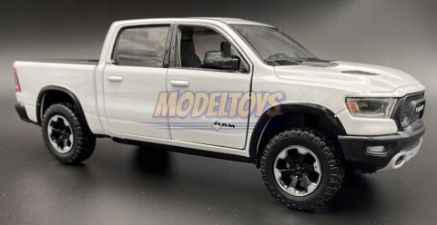 RAM 1500 Crew Rebel 2019 1:27 model Motormax 79358 RAM 1500 Crew Rebel 2019 1:27 model Motormax 79358