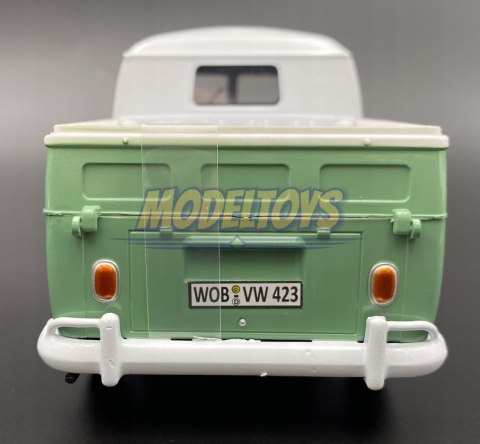 VW Type 2 T1 Double Cab Pickup 1:24 Motormax 79343 VW Type 2 T1 Double Cab Pickup 1:24 Motormax 79343
