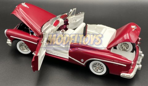 BUICK Skylark 1953 1:18 model Motormax 73129 BUICK Skylark 1953 1:18 model Motormax 73129