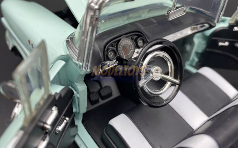 Chevrolet Bel Air 1957 1:18 model Motormax 73175 Chevrolet Bel Air 1957 1:18 model Motormax 73175
