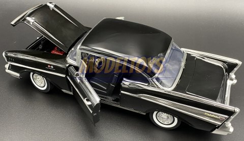 Chevrolet Bel Air 1957 1:18 model Motormax 73180 Chevrolet Bel Air 1957 1:18 model Motormax 73180