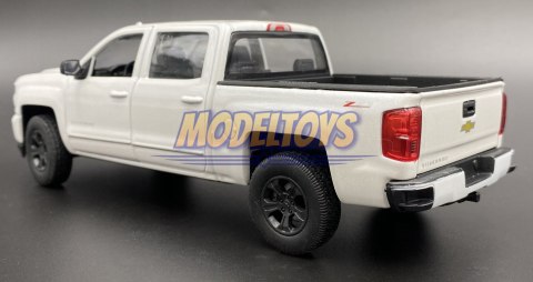 Chevrolet Silverado Z71 2017 model Welly 1:29 Chevrolet Silverado Z71 2017 model Welly 1:29