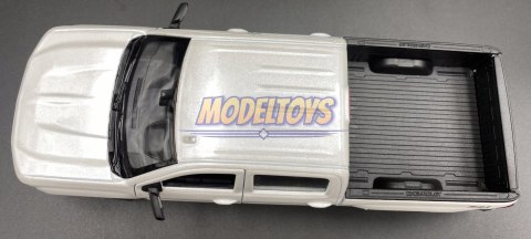 Chevrolet Silverado Z71 2017 model Welly 1:29 Chevrolet Silverado Z71 2017 model Welly 1:29