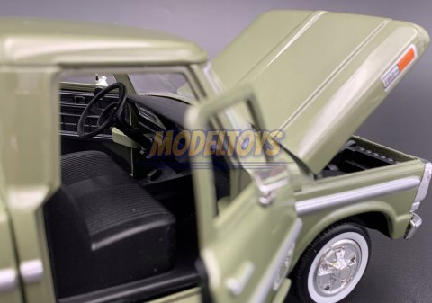 Ford F-100 Pickup 1969 1:24 Motormax 79315 Ford F-100 Pickup 1969 1:24 Motormax 79315