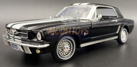 Ford Mustang 1/2 1964 1:18 model Motormax 73164