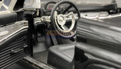 Ford Thunderbird 1956 1:18 model Motormax 73173 Ford Thunderbird 1956 1:18 model Motormax 73173
