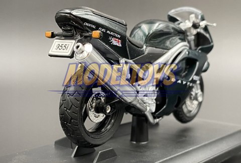 TRIUMPH Daytona 955i 2002 model 1:18 Welly TRIUMPH Daytona 955i 2002 model 1:18 Welly