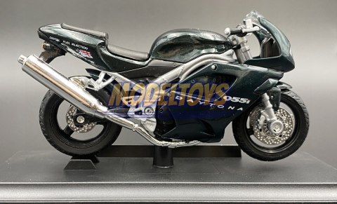 TRIUMPH Daytona 955i 2002 model 1:18 Welly TRIUMPH Daytona 955i 2002 model 1:18 Welly
