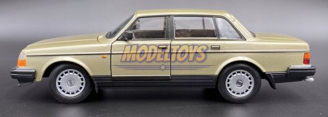 VOLVO 240 GL gold model 24102 Welly 1:24 VOLVO 240 GL gold model 24102 Welly 1:24
