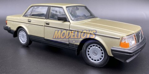 VOLVO 240 GL gold model 24102 Welly 1:24 VOLVO 240 GL gold model 24102 Welly 1:24