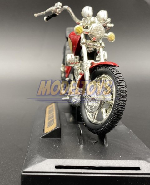 YAMAHA Virago 1000 1986 na podstawce 1:18 Motormax YAMAHA Virago 1000 1986 na podstawce 1:18 Motormax