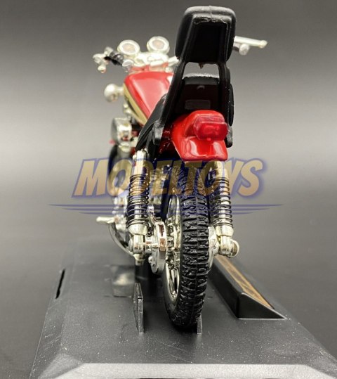 YAMAHA Virago 1000 1986 na podstawce 1:18 Motormax YAMAHA Virago 1000 1986 na podstawce 1:18 Motormax