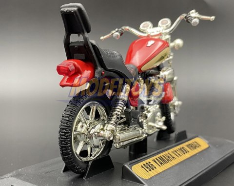 YAMAHA Virago 1000 1986 na podstawce 1:18 Motormax YAMAHA Virago 1000 1986 na podstawce 1:18 Motormax
