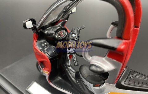 BMW C1 skuter z dachem motocykl model 1:18 Welly BMW C1 skuter z dachem motocykl model 1:18 Welly