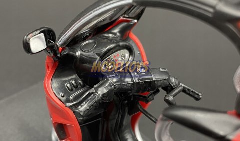 BMW C1 skuter z dachem motocykl model 1:18 Welly BMW C1 skuter z dachem motocykl model 1:18 Welly