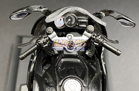 BMW K1200 S motocykl model 1:18 Welly metalowy BMW K1200 S motocykl model 1:18 Welly metalowy