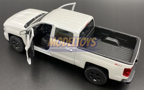 Chevrolet Silverado Z71 2017 model Welly 1:29 Chevrolet Silverado Z71 2017 model Welly 1:29