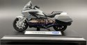 HONDA GL1800 Gold Wing motocykl model 1:18 Welly