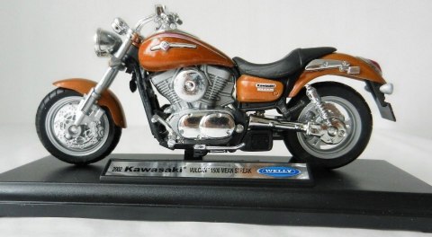 KAWASAKI Vulcan 1500 Mean Streak 2002 1:18 Welly KAWASAKI Vulcan 1500 Mean Streak 2002 1:18 Welly
