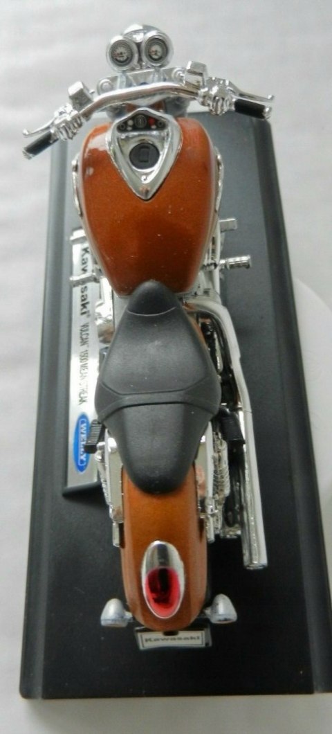 KAWASAKI Vulcan 1500 Mean Streak 2002 1:18 Welly KAWASAKI Vulcan 1500 Mean Streak 2002 1:18 Welly