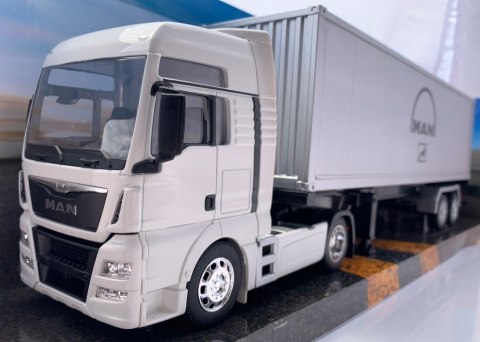 MAN TGX 18.440 ciągnik z naczepą TIR WELLY 1:32 MAN TGX 18.440 ciągnik z naczepą TIR WELLY 1:32