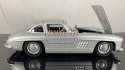 MERCEDES-BENZ 300 SL model 1:24 WELLY 24064