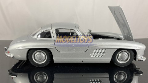 MERCEDES-BENZ 300 SL model 1:24 WELLY 24064 MERCEDES-BENZ 300 SL model 1:24 WELLY 24064