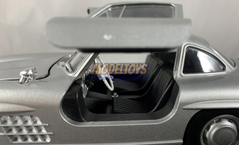 MERCEDES-BENZ 300 SL model 1:24 WELLY 24064 MERCEDES-BENZ 300 SL model 1:24 WELLY 24064