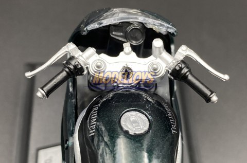 TRIUMPH Daytona 955i 2002 model 1:18 Welly TRIUMPH Daytona 955i 2002 model 1:18 Welly