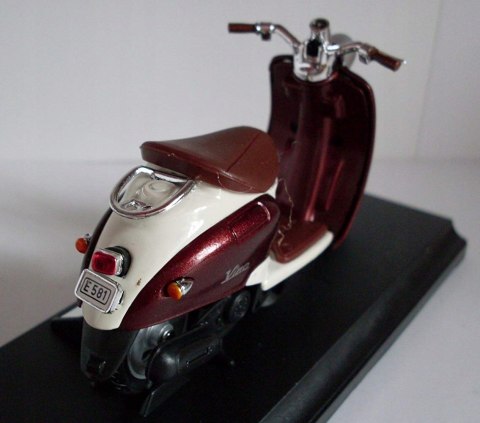 YAMAHA Vino YJ 50R '99 skuter motorower 1:18 Welly YAMAHA Vino YJ 50R '99 skuter motorower 1:18 Welly