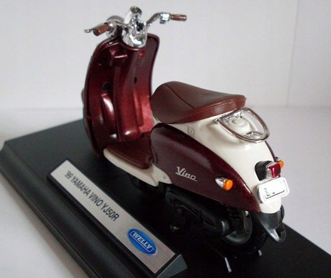 YAMAHA Vino YJ 50R '99 skuter motorower 1:18 Welly YAMAHA Vino YJ 50R '99 skuter motorower 1:18 Welly