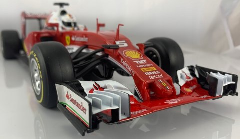 Bolid F1 Ferrari SF16-H #5 S Vettel RC Maisto 1:14 Bolid F1 Ferrari SF16-H #5 S Vettel RC Maisto 1:14