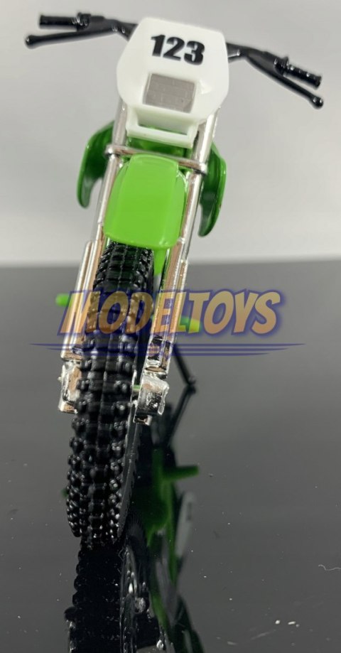 KAWASAKI KLX 250 SR #123motocykl model 1:18 Maisto KAWASAKI KLX 250 SR #123motocykl model 1:18 Maisto
