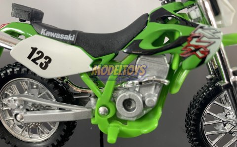 KAWASAKI KLX 250 SR #123motocykl model 1:18 Maisto KAWASAKI KLX 250 SR #123motocykl model 1:18 Maisto