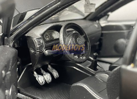 Volkswagen VW Golf R32 matowy 1:24 Maisto 31290 Volkswagen VW Golf R32 matowy 1:24 Maisto 31290