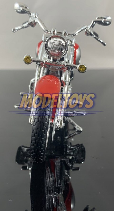 YAMAHA Road Star 2001 motocykl model 1:18 Maisto YAMAHA Road Star 2001 motocykl model 1:18 Maisto