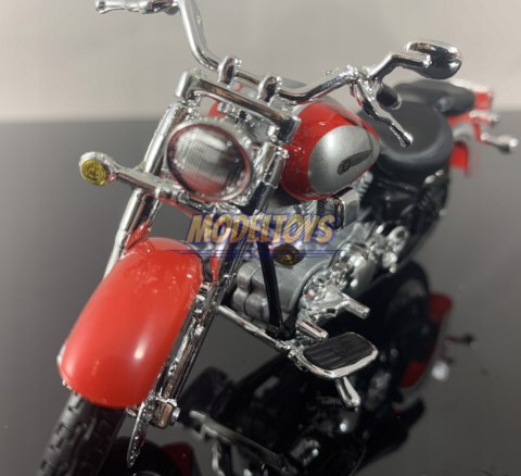 YAMAHA Road Star 2001 motocykl model 1:18 Maisto YAMAHA Road Star 2001 motocykl model 1:18 Maisto