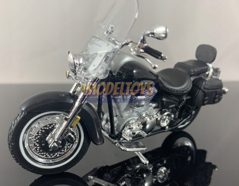 YAMAHA Road Star Silverado 2001 model 1:18 Maisto YAMAHA Road Star Silverado 2001 model 1:18 Maisto