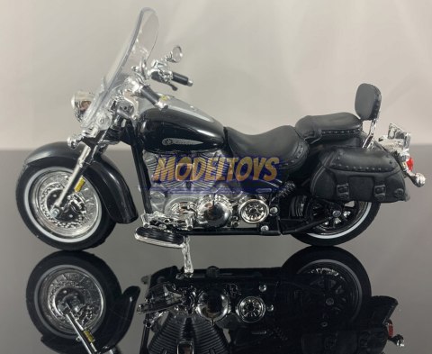 YAMAHA Road Star Silverado 2001 model 1:18 Maisto YAMAHA Road Star Silverado 2001 model 1:18 Maisto